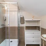 Lägenhet Romantico Con Piscina Vargas
